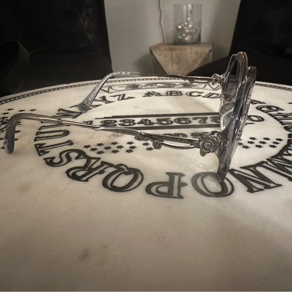 NWOT Coach Flower Power Sunglasses - Picture 2 of 2